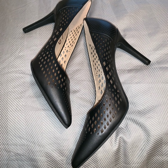 UNISA high heal shoes - Picture 3 of 7